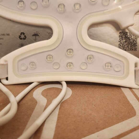 RajaniMD PlasmaGLO LED Mask - Picture 5 of 10
